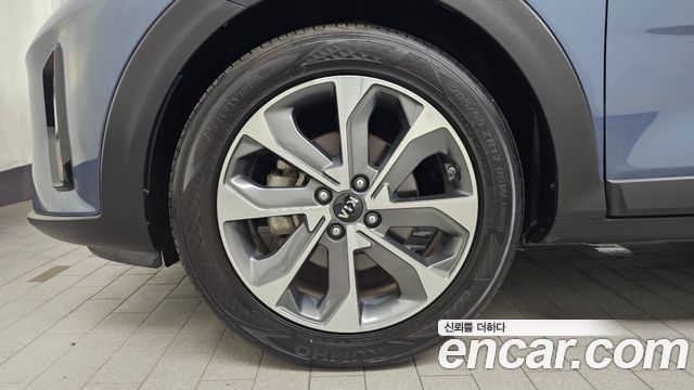 Kia Stonic 1.0 Turbo Prestige — пробег 67 839 км — фото 5 из 5