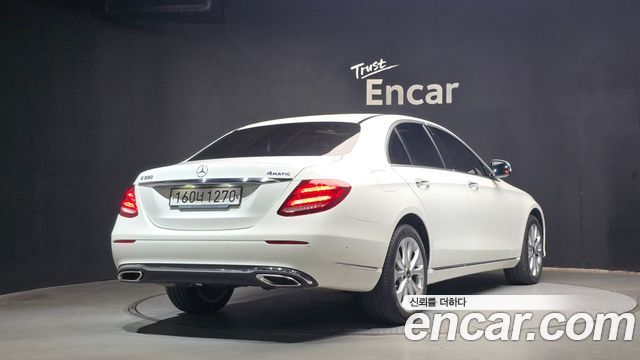Mercedes-Benz E-Class E300 4MATIC Exclusive — пробег 14 797 км — фото 2 из 5
