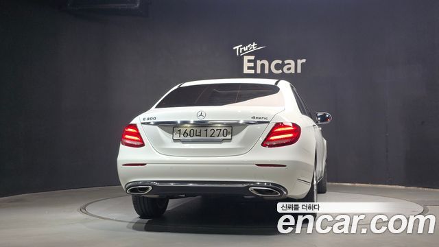 Mercedes-Benz E-Class E300 4MATIC Exclusive — пробег 14 797 км — фото 4 из 5