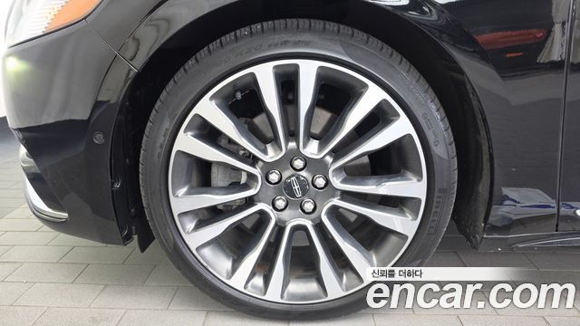 Lincoln Continental 3.0 AWD — пробег 88 891 км — фото 5 из 5