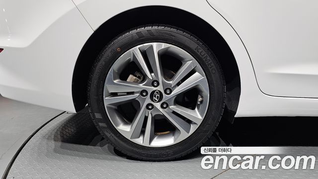 Hyundai AVANTE из Кореи Encar