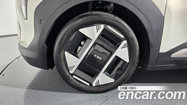 Kia EV3 из Кореи Encar