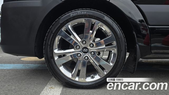 Hyundai Solati 16-seater Deluxe — пробег 326 км — фото 5 из 5
