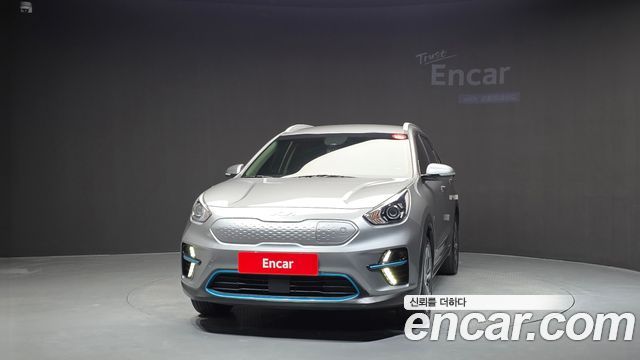 Kia Niro Prestige — пробег 36 141 км — фото 3 из 5
