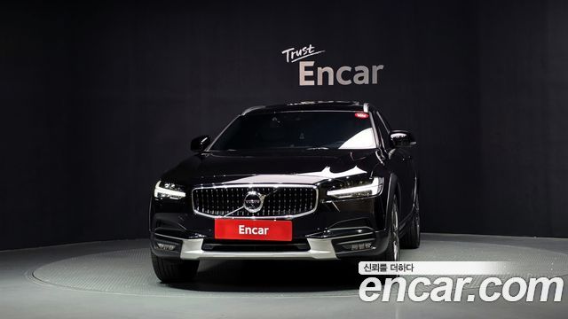 Volvo V90 T5 Pro AWD — пробег 95 449 км