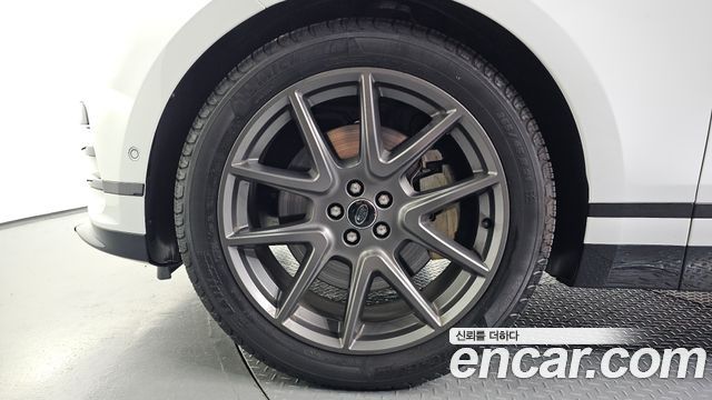 Land Rover Range Rover Velar 3.0 P400 Dynamic HSE — пробег 20 987 км