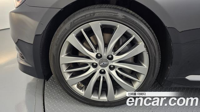 Hyundai Genesis из Кореи Encar