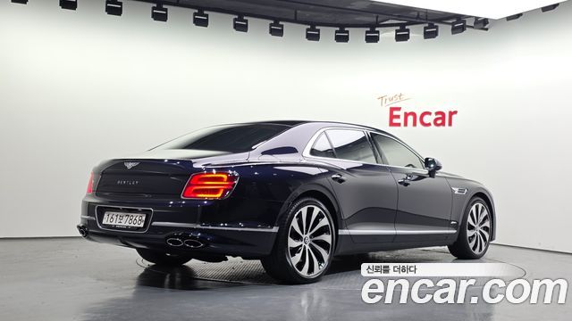 Bentley Flying Spur 4.0 Azure — пробег 30 921 км