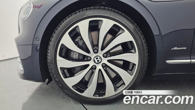 Bentley Flying Spur 4.0 Azure — пробег 30 921 км