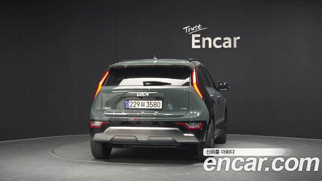 Kia Niro Signature — пробег 73 496 км — фото 4 из 5