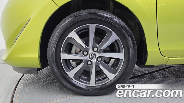 Toyota Prius из Кореи Encar