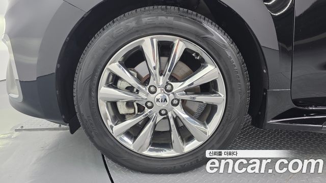 Kia Carnival 9-Seater Luxury — пробег 76 351 км — фото 5 из 5