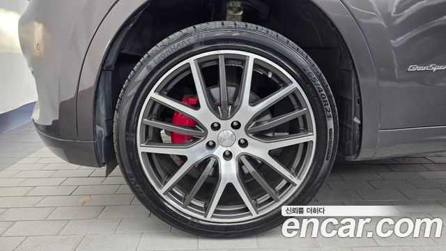 Maserati Levante 3.0 AWD — пробег 123 630 км — фото 5 из 5