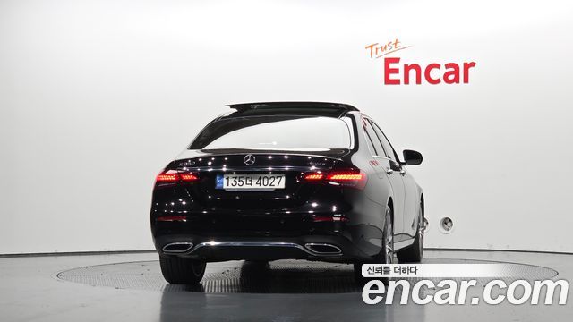 Mercedes-Benz E-Class E350 4MATIC AMG Line — пробег 59 803 км — фото 4 из 5