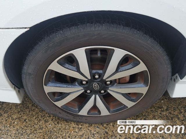 Kia Carens из Кореи Encar