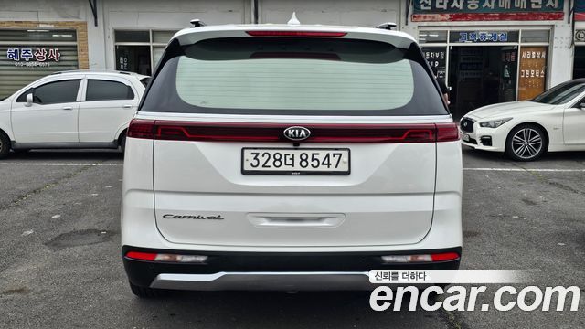 Kia Carnival из Кореи Encar