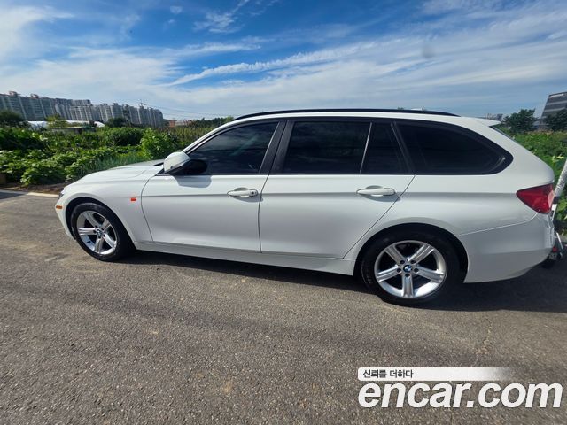 BMW 3-Series 320d xDrive Touring — пробег 374 500 км — фото 3 из 5