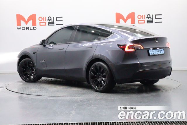Tesla Model Y RWD — пробег 17 047 км — фото 5 из 5