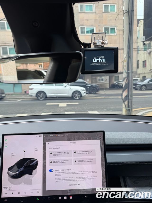 Tesla Model Y Long Range AWD — пробег 2 400 км — фото 5 из 5