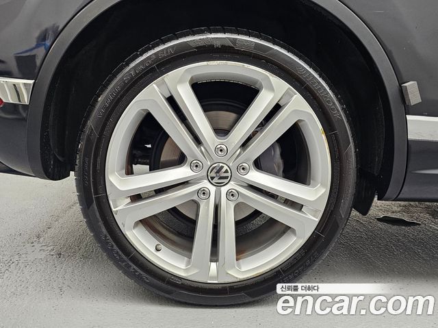 Volkswagen Touareg V6 3.0 TDI R-Line 7P5 — пробег 109 463 км — фото 5 из 5