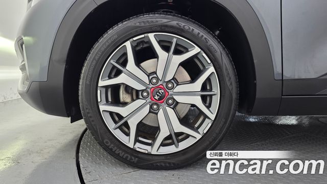 Kia Seltos из Кореи Encar