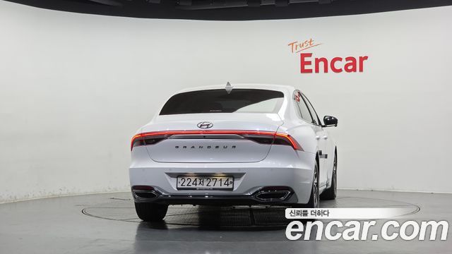 Hyundai Grandeur из Кореи Encar
