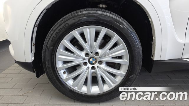 BMW X5 xDrive 30d — пробег 61 321 км — фото 5 из 5