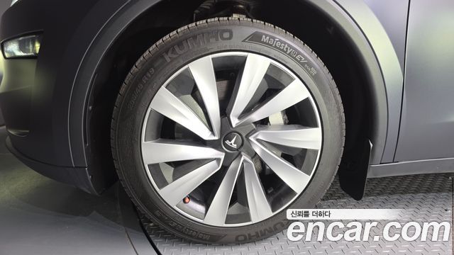 Tesla Model Y Long Range AWD — пробег 13 396 км — фото 5 из 5