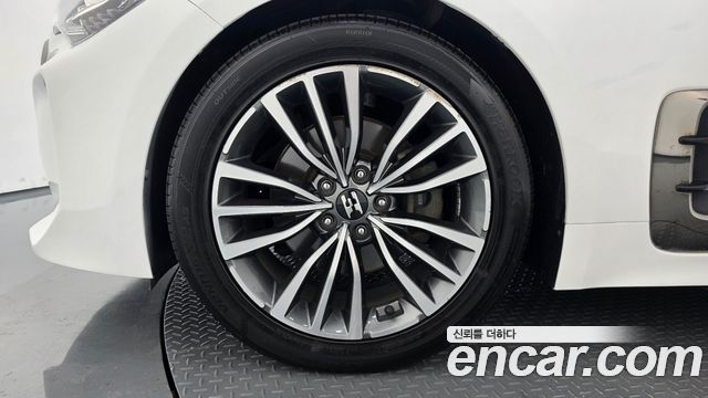 Kia Stinger из Кореи Encar