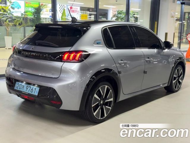 Peugeot 208 GT — пробег 84 732 км — фото 4 из 5