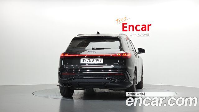 Audi Q5 40 TDI Quattro S Line Black Edition — пробег 5 556 км — фото 4 из 5