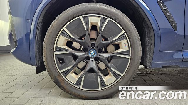 BMW iX3 M Sports — пробег 30 545 км — фото 5 из 5