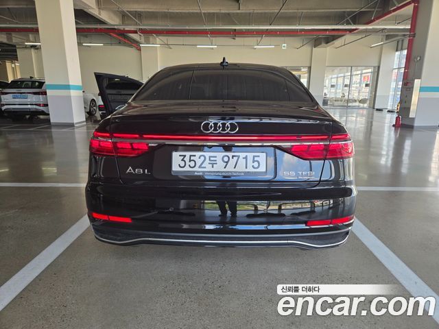 Audi A8 55 TFSI Quattro Premium LWB — пробег 800 км — фото 4 из 5