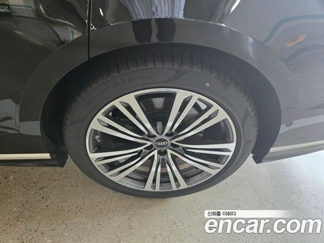 Audi A8 55 TFSI Quattro Premium LWB — пробег 800 км — фото 5 из 5