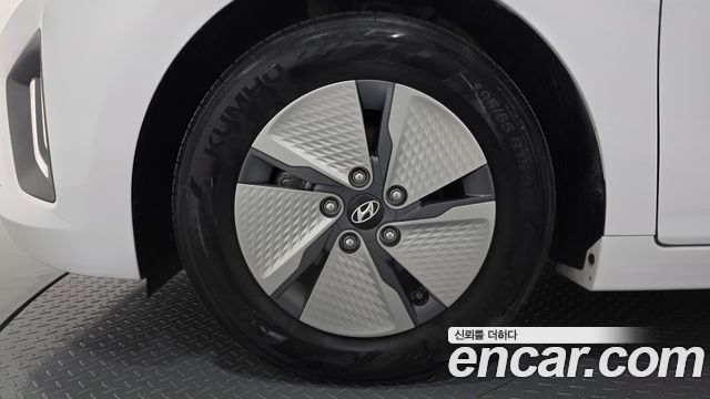 Hyundai Ioniq из Кореи Encar