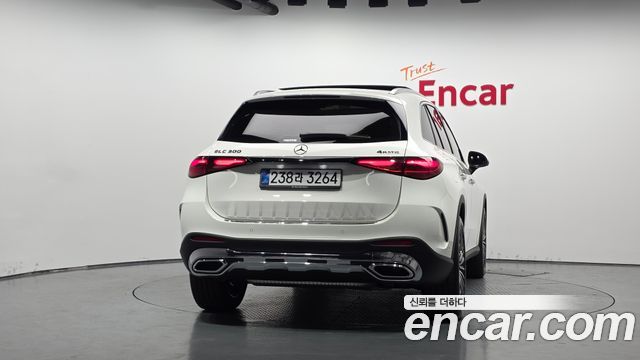 Mercedes-Benz GLC-Class GLC300 4MATIC AMG Line — пробег 2 155 км — фото 4 из 5