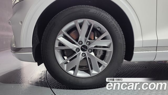 Genesis GV70 из Кореи Encar