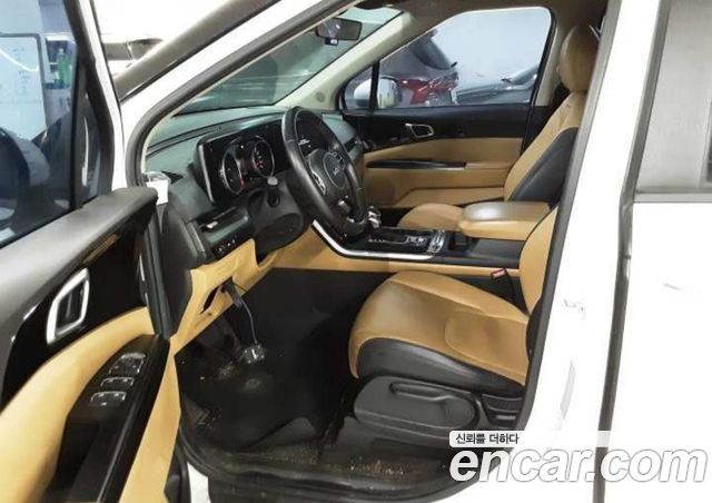 Kia Carnival Diesel 9-Seater Prestige — пробег 180 978 км — фото 4 из 5