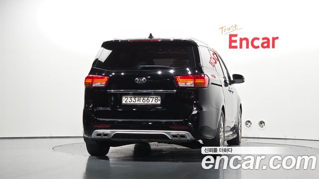Kia Carnival из Кореи Encar