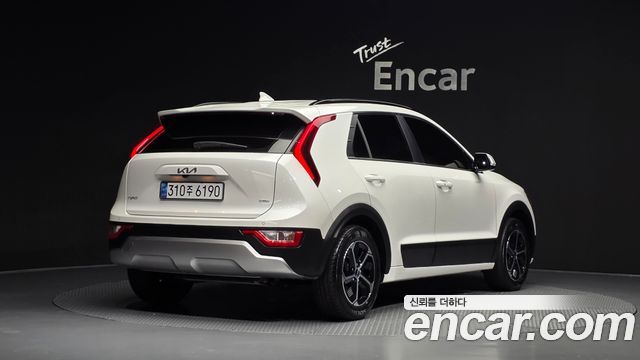 Kia Niro Trendy — пробег 55 901 км — фото 2 из 5
