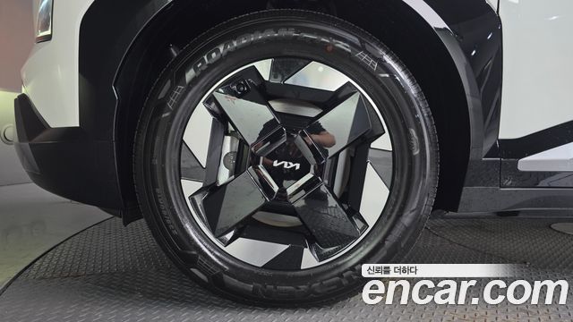 Kia EV5 из Кореи Encar