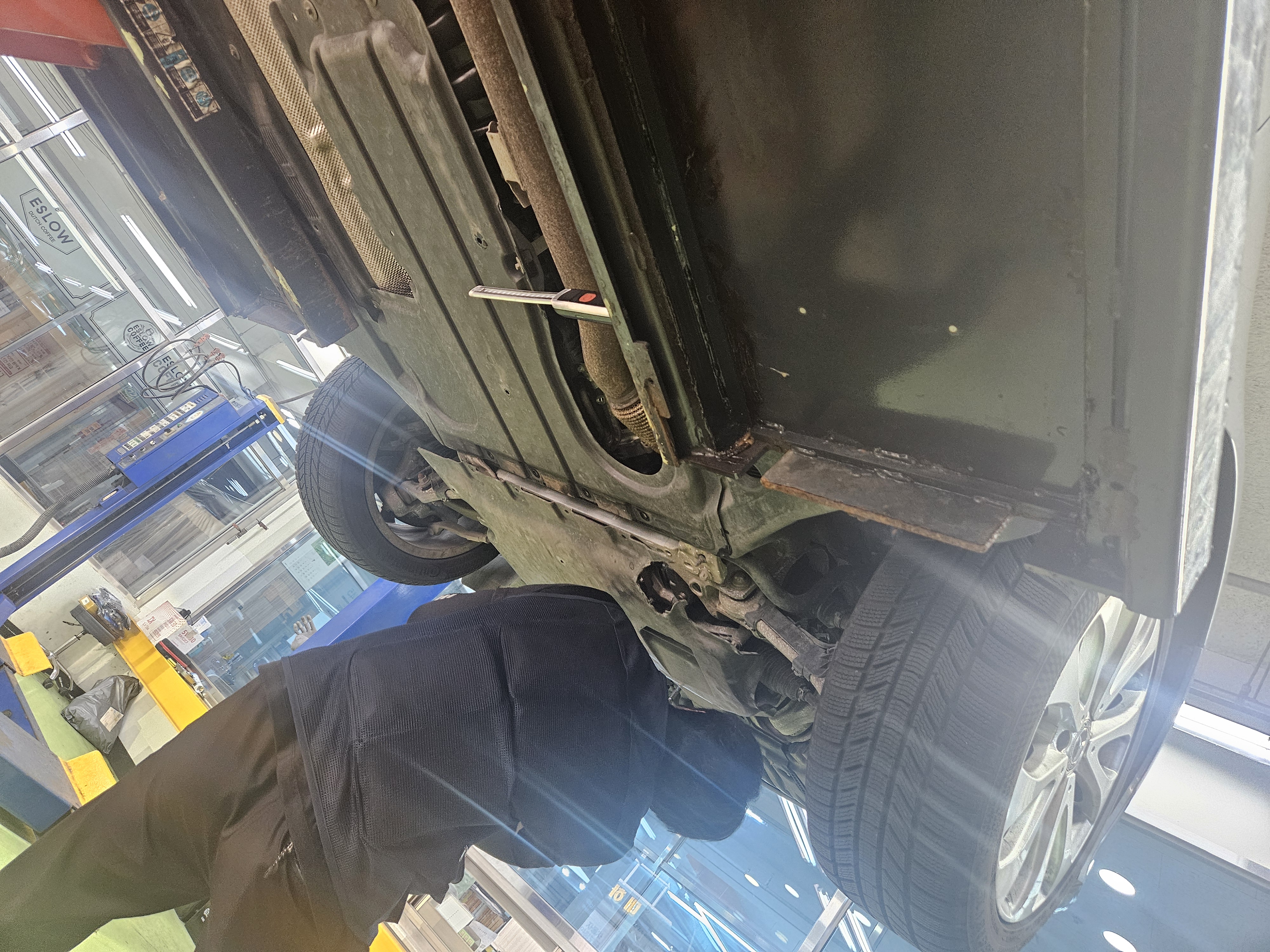 Фотографии, сделанные во время проверки, подписи