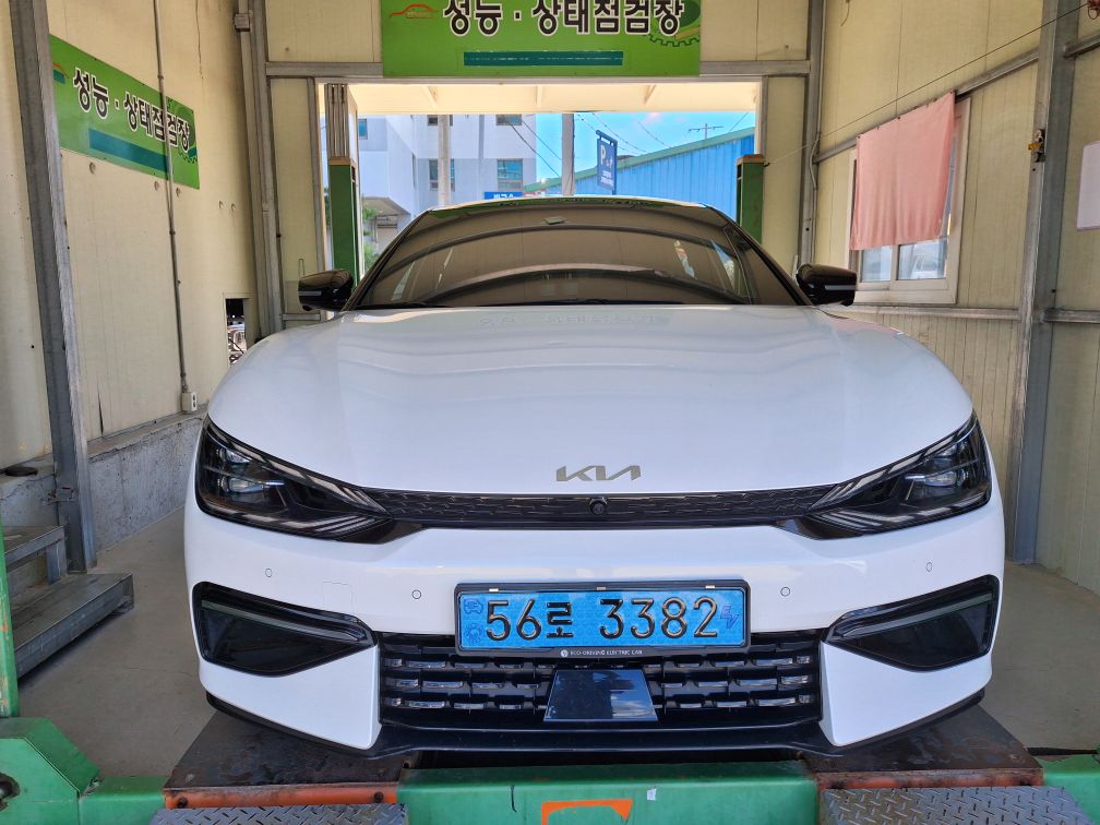 Фотографии, сделанные во время проверки, подписи